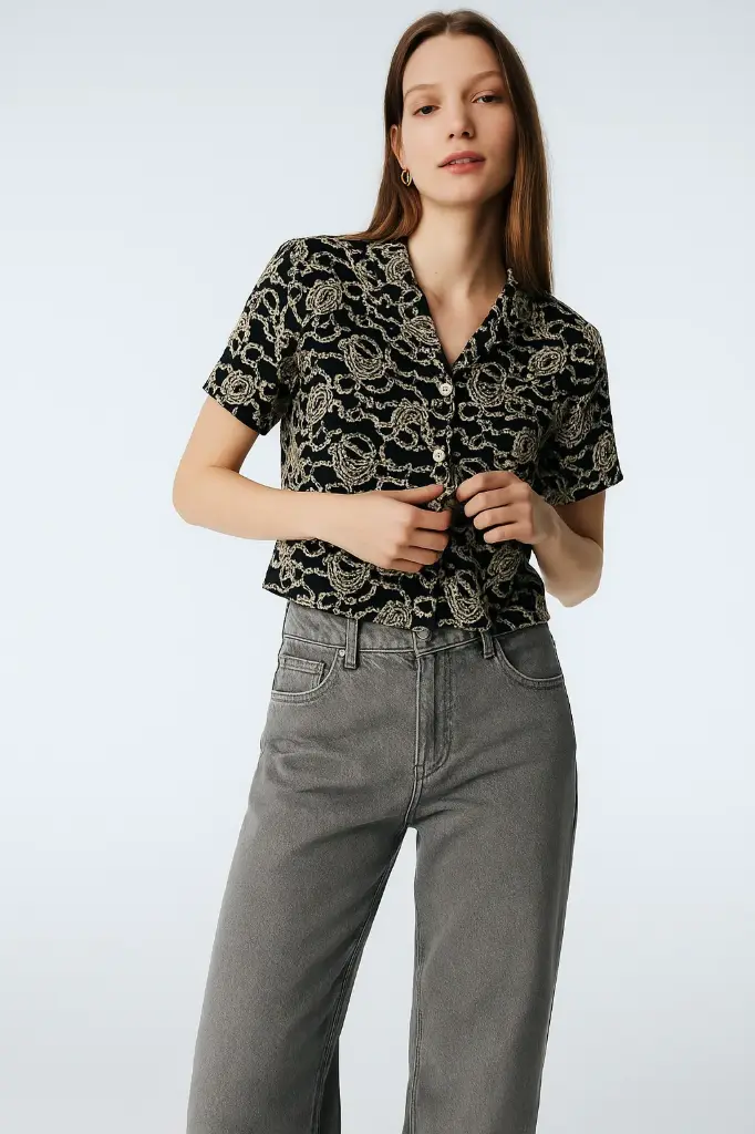 BLACK EMBROIDERY TOP